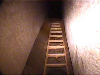 First antechamber of the Bent Pyramid of Dahshur - Copyright 2000 - Andrew Bayuk - All Rights Reserved